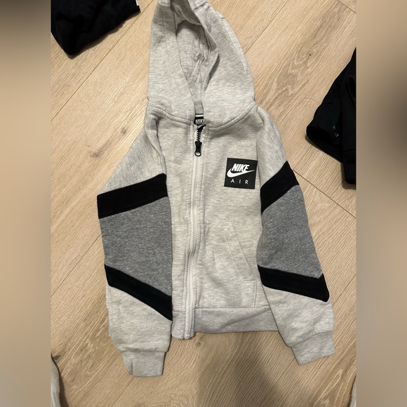 Boys size 4/4t bundle! Brands Nike, puma, gap, old navy, cat and Jack! - Picture 8 of 11